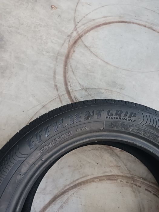 Vendo pneus semi-novos 205/55/16 Goodyear