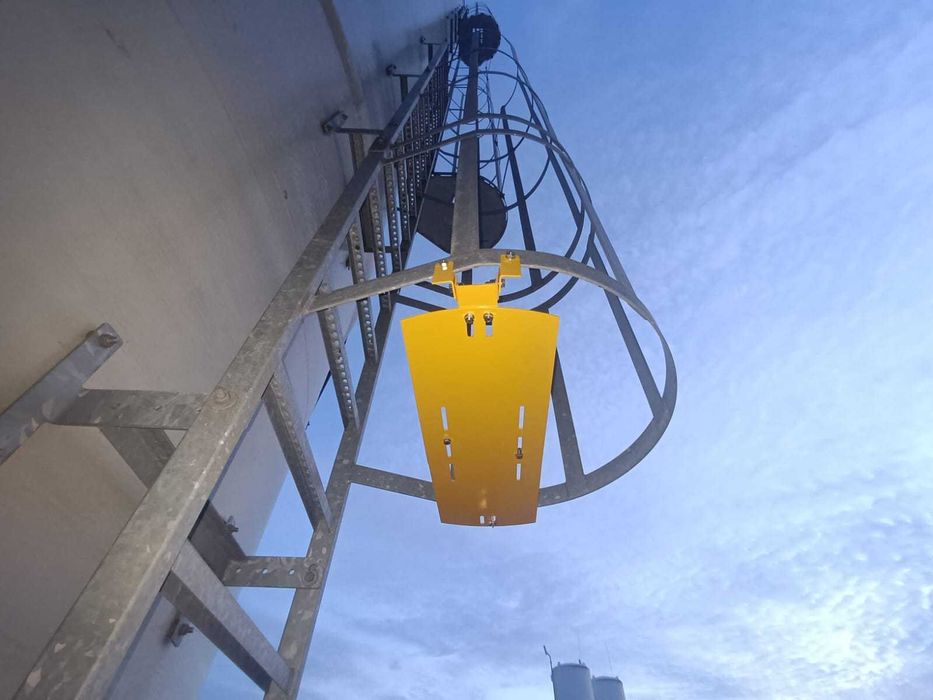 Blokada wejścia na drabinę, kontrola dostępu, uniwersalna klapa do dra