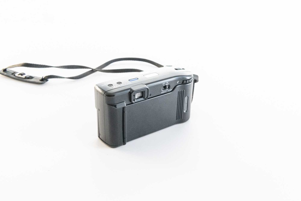 Aparat analogowy na kliszę Olympus AZ-1 Zoom