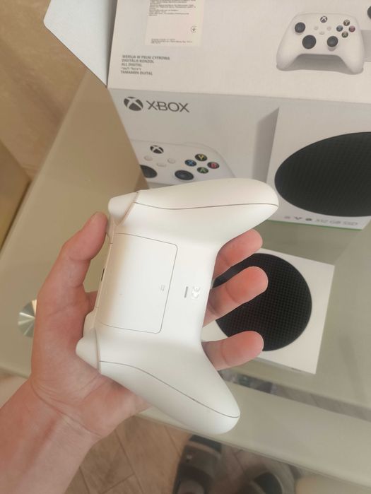Ігрова консоль Xbox Series S 512GB біла