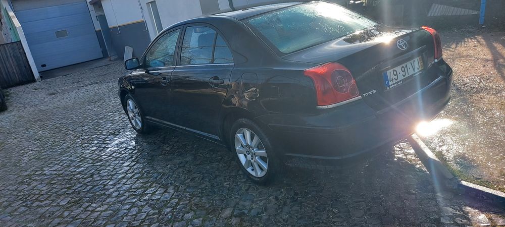 Toyota Avensis 1.6 super estado