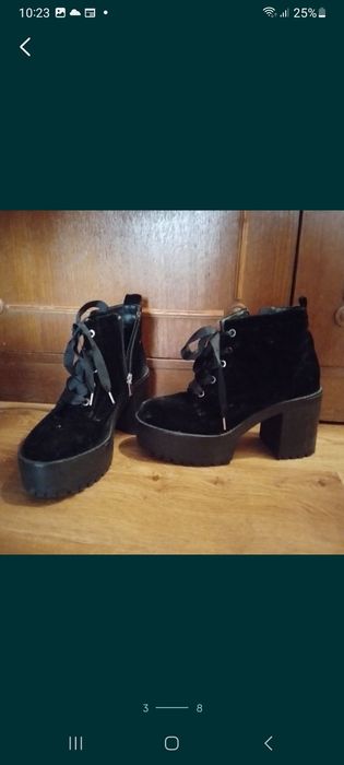 Лот жіночого взуття 3 пари.