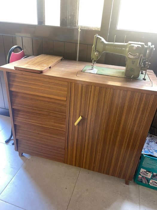 Singer Sewing Machine