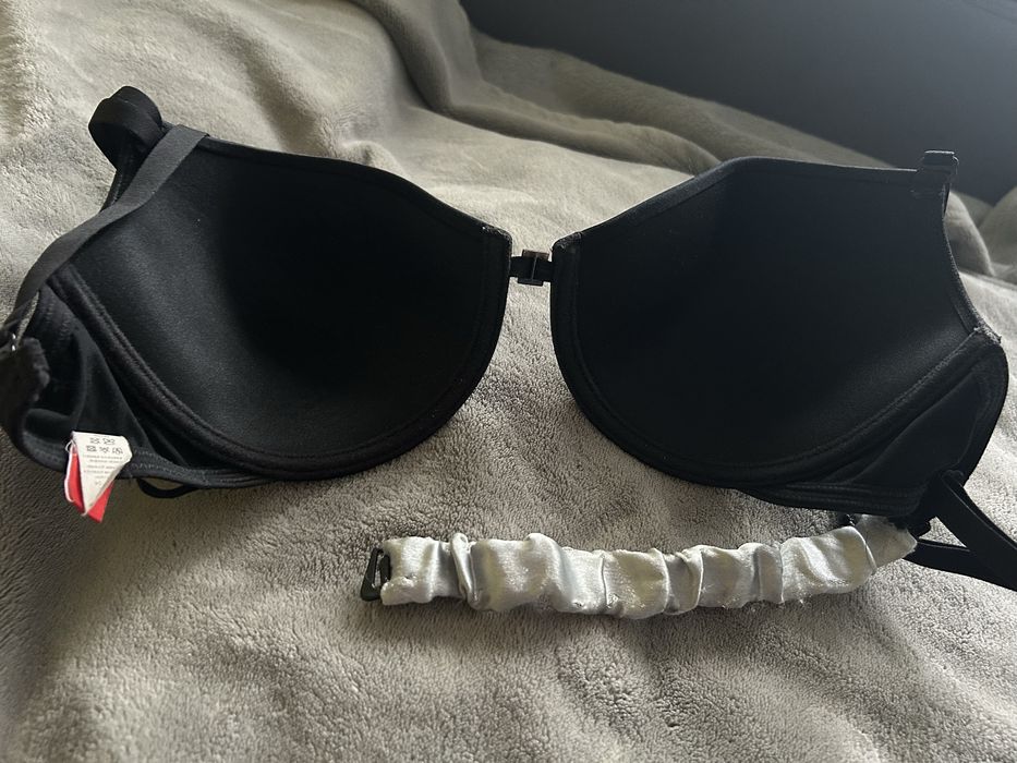 Biustonosz triumph 75d czarny odpianane ramiaczka i tyl