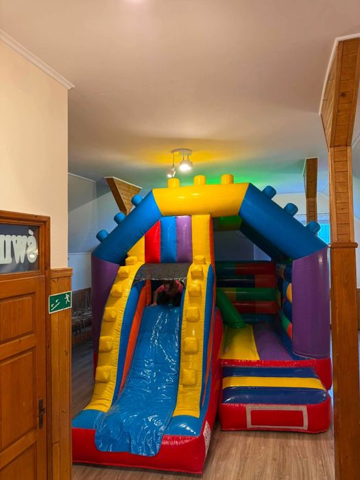Dmuchaniec plac zabaw/suchy basen z kulkami