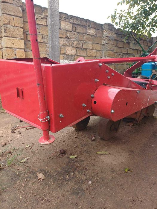 Продам картоплекопалку WIRAX