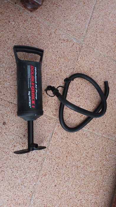 Bomba para insuflaveis 37 cm