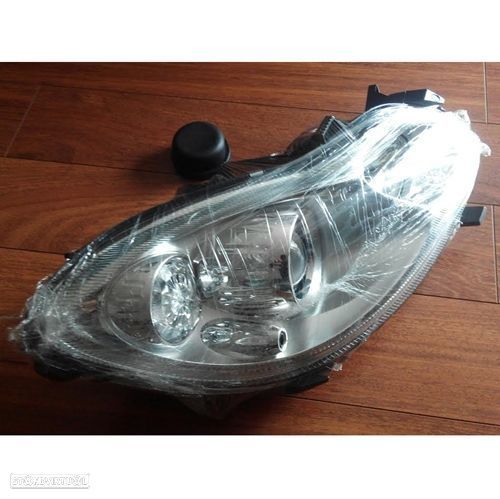 Farol Smart Fortwo Modelo: 2007 até 2014 Novo