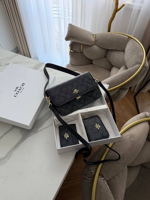 Сумка Coach.