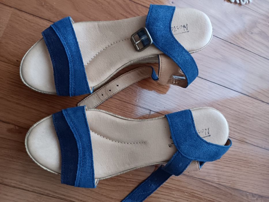 Sandálias salto alto