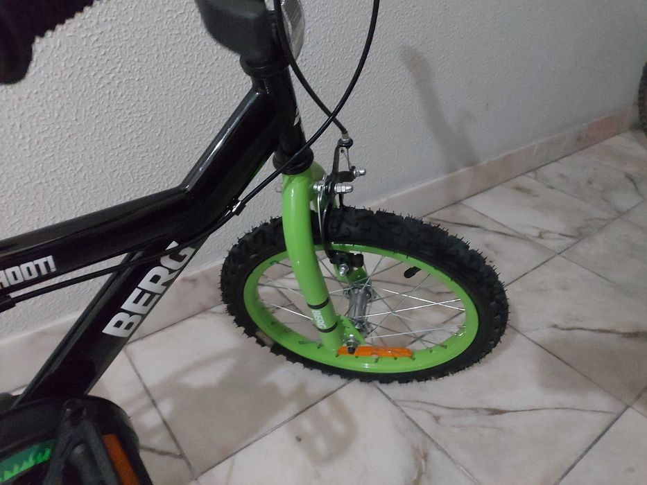 Bicicleta Infantil BERG Aro 12 – Com Rodinhas – Excelente Estado