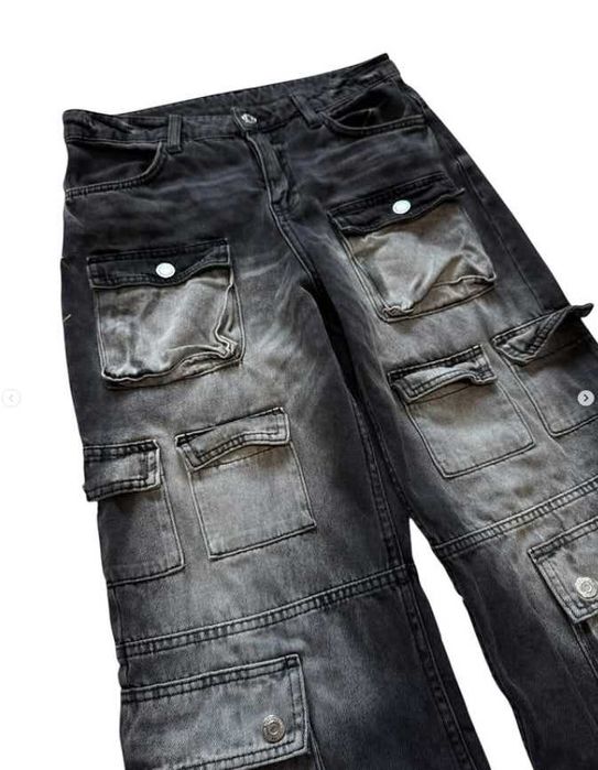 multi cargo jeans