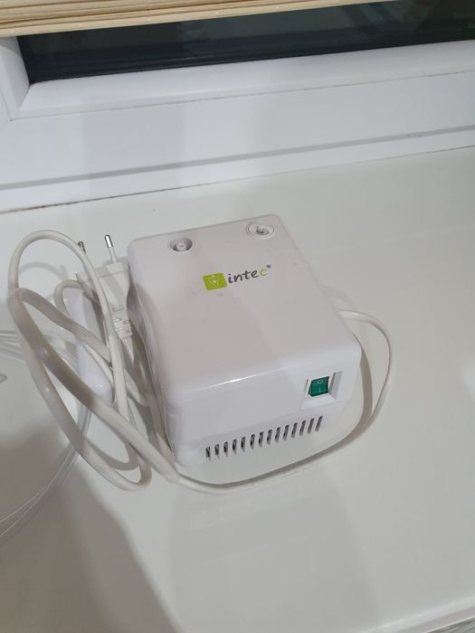 Inhalator tłokowy intec