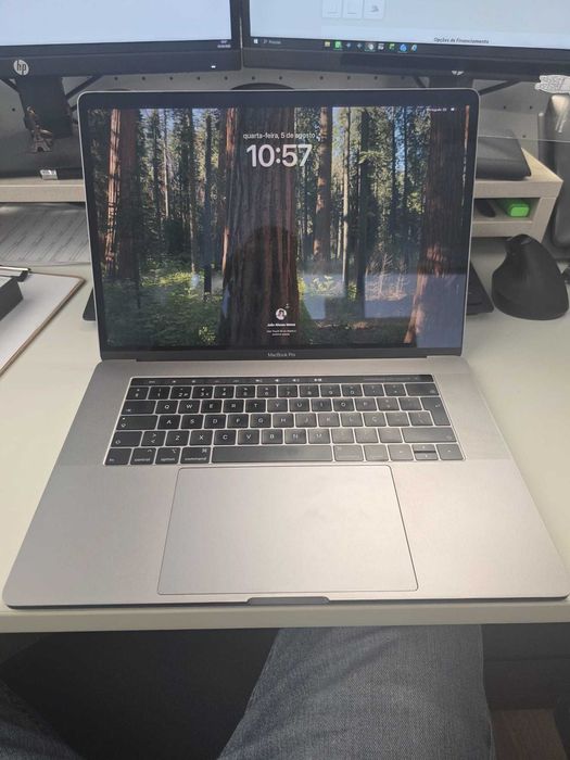 MacBook Pro 15" (2018) | i7 6-core | 16GB RAM | 1TB SSD | Cinzento
