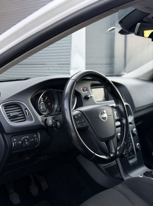 Volvo V40 1.6 D2 Full Extras