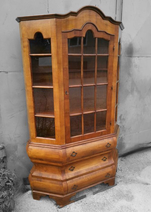 * Witryna, brzuchatka neobarokowa* transport