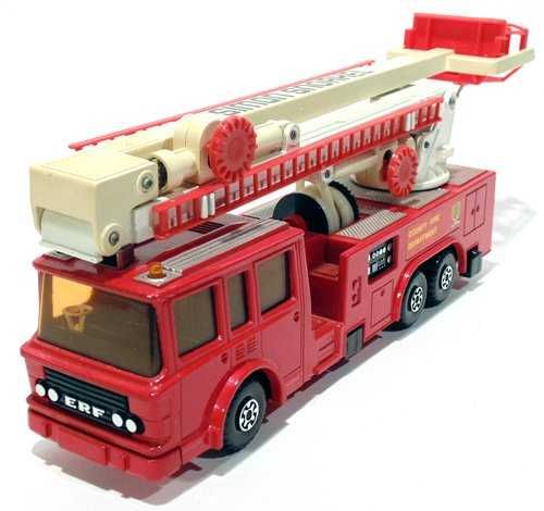 MATCHBOX SUPERKINGS K-39 Snorkel Fire Engine - 1979