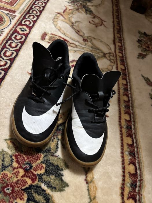 Nike футзалки футбольні розмір 37