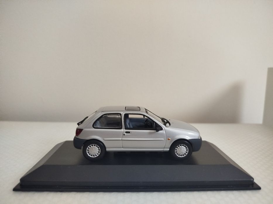 Miniatura Ford Fiesta 1/43 Nova