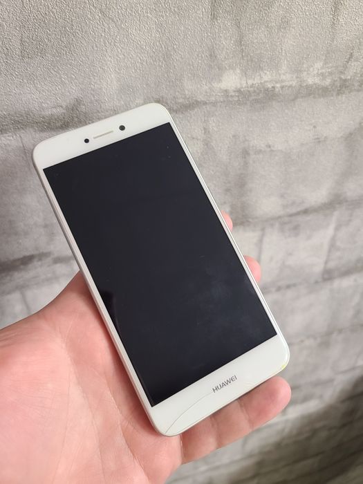 Huawei P8 Lite (2017)3/16