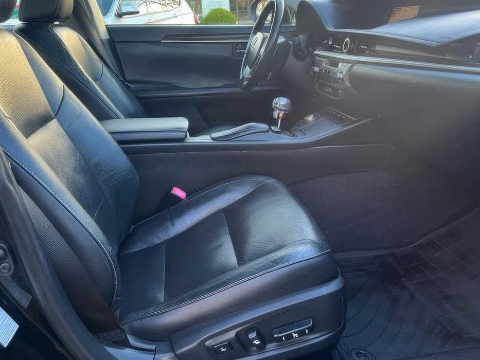 Lexus ES 350      2015