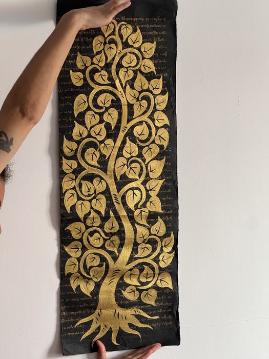 Papel com desenho tailandes para moldura cor dourada