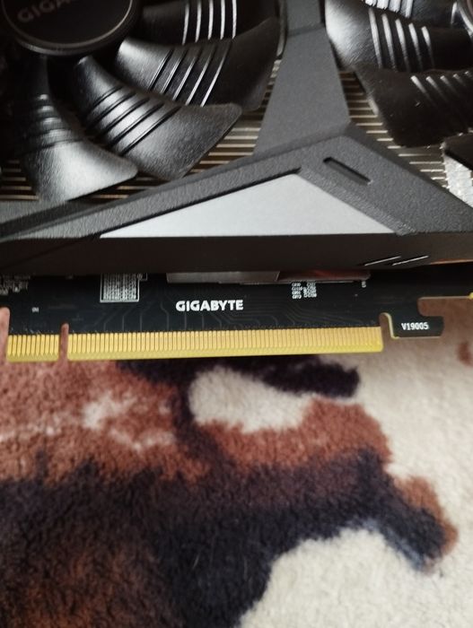 Dzień dobry mam do sprzedania kartę graficzną urzywaną GTX 1660