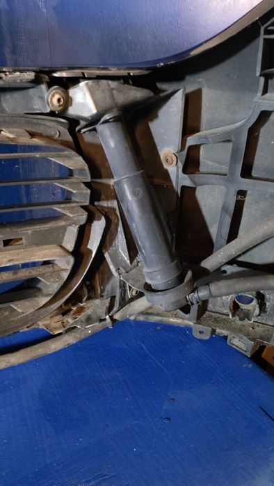 Porsche Cayenne 7L5 zderzak przedni przód kratki spryski oryginał