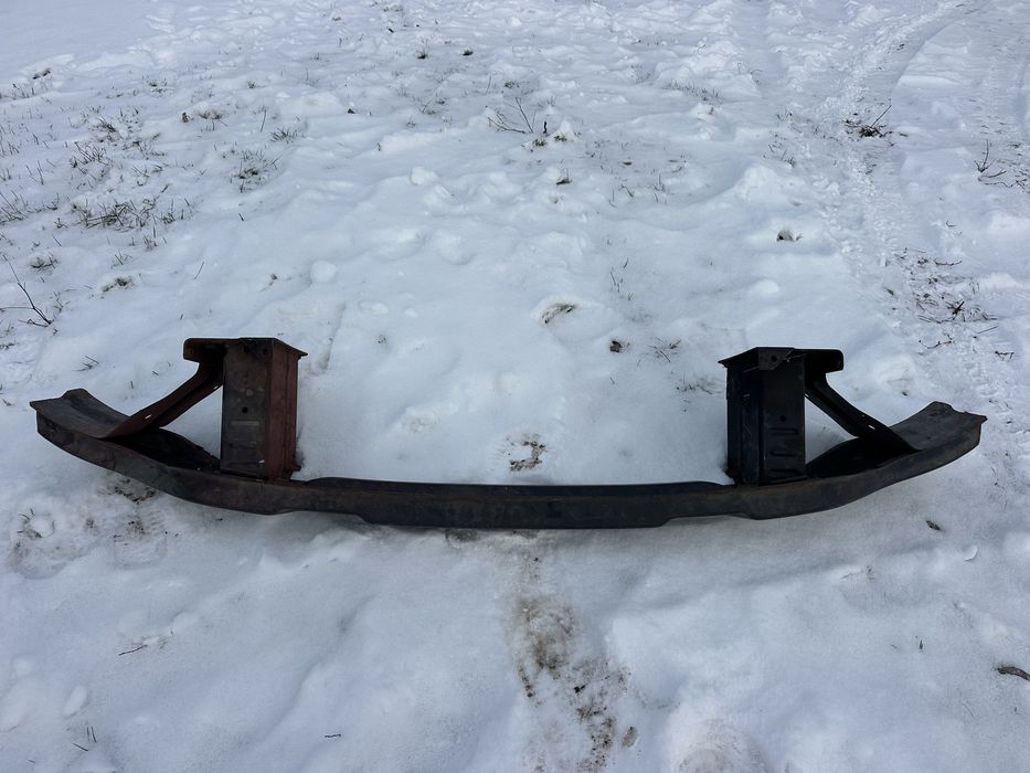 Продам Уселитель переднего бампера ОРИГИНАЛ  Мерседес Вито 639