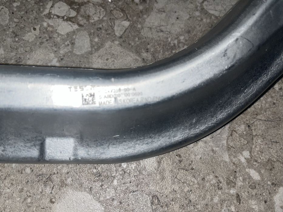 Ричаг передній нижній (БАНАН) на TESLA Model 3, Model Y | ОРИГІНАЛ