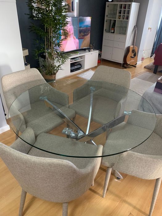 Mesa de vidro (sem cadeiras) 110cm