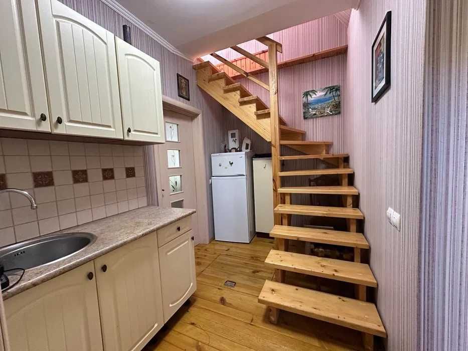 Продам дачу с.Новосілки.Підсобні приміщення,криниця,камін