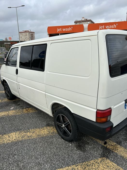 Vw transporter 1900D  7 lug