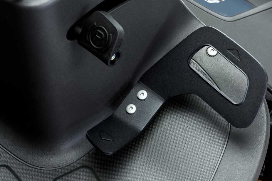 Traktor Ogrodowy STIGA Park 300 / SILNIK:450 cm³ / 3000 m² / HYDROSTAT