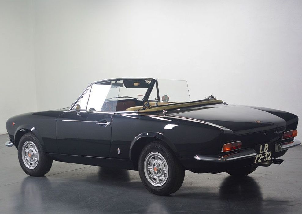 Fiat 124 Spider