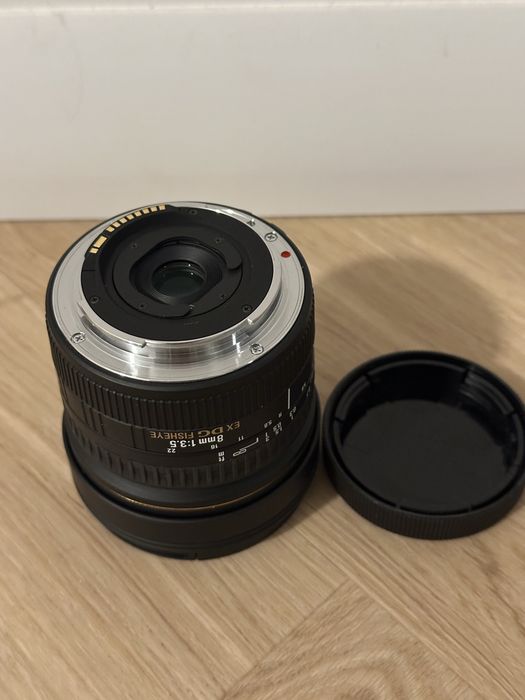 Obiektyw fisheye rybie oko Sigma 8mm EX DG mocowanie Canon EF stan idealny