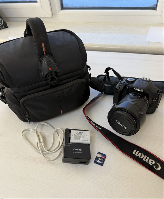 Фотоапарат Canon eos 600d