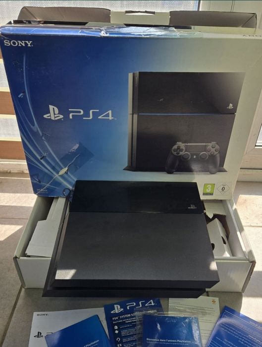 Продам Sony PlayStation 4 1tb
