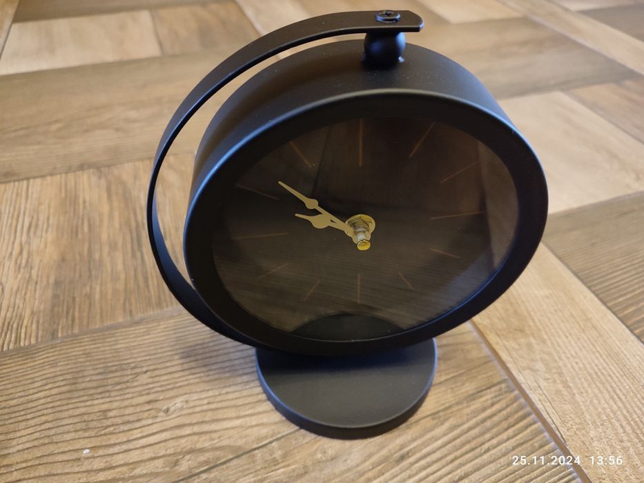 Nowy czarny zegar stojący 18.5 cm