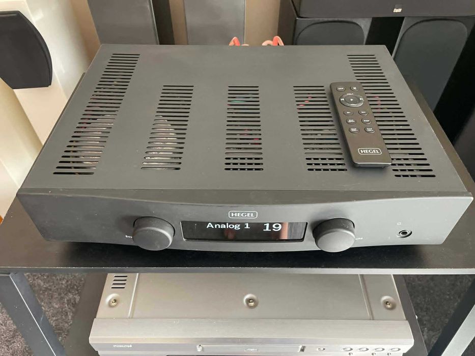 Wzmacniacz Hegel H90