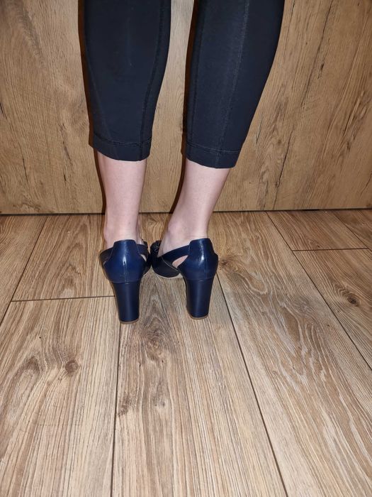 Czółenka Hego's granatowe 40