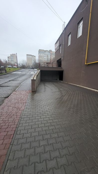 Довгострокова оренда комерційного приміщення р-н Озерна