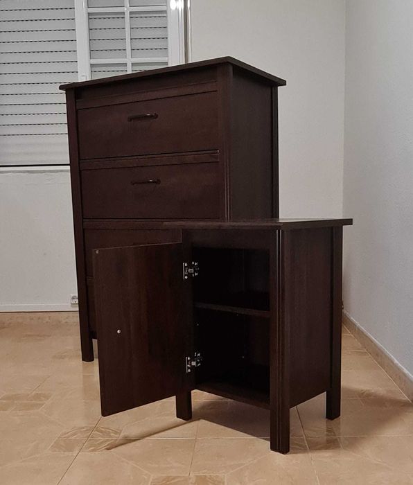 Vendo cômoda alta + mesa de cabeceira