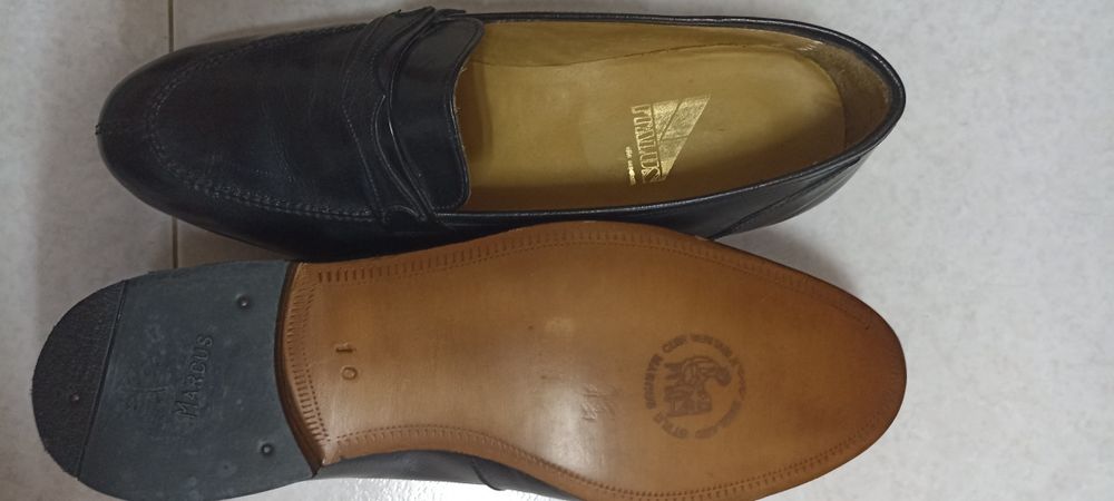 Sapatos pala homem couro novos 43