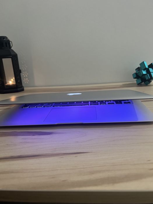 MacBook Air 13" em ótimo estado