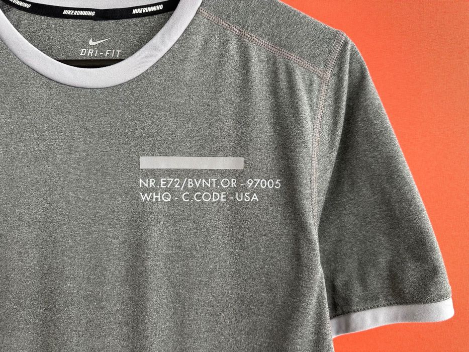 Nike Running Оригінал чоловіча футболка розмір S