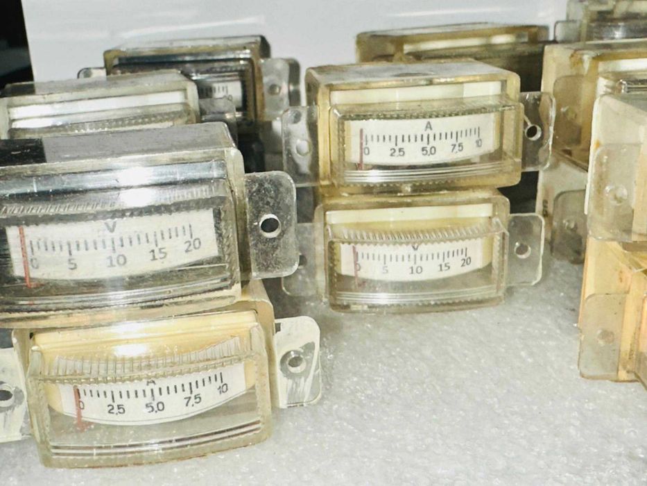 Індикатори 10A 20V головки для зарядного 2х3см амперметр вольтметр