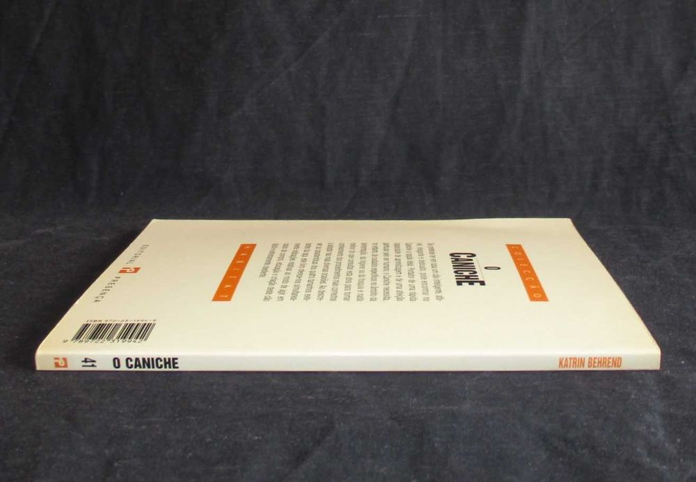 Livro O Caniche Katrin Behrend Colecção Habitat