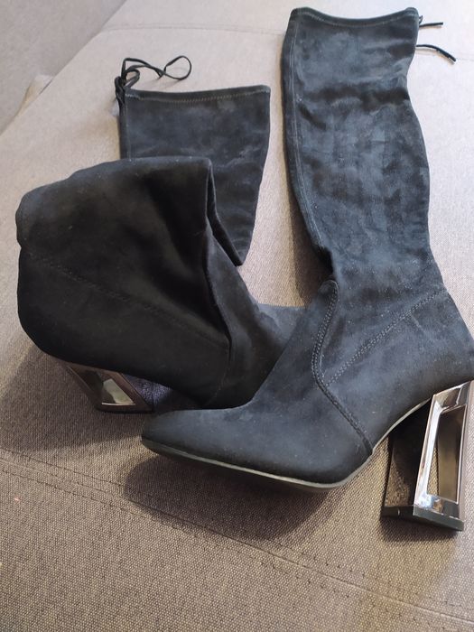 Нове взуття для гарних модниць ціна вказана за сапожки