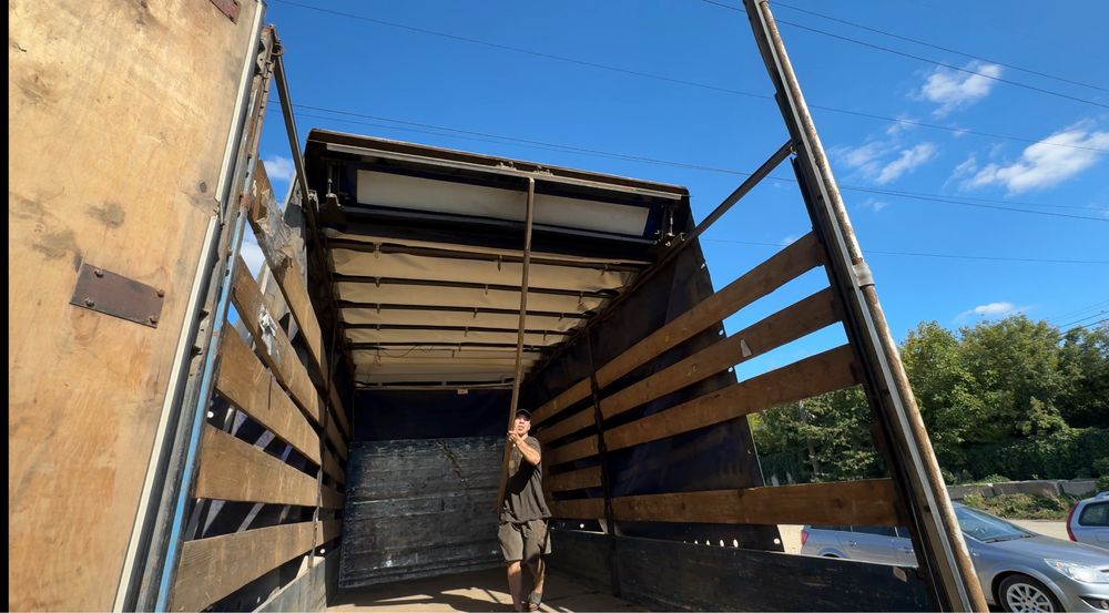 Тентована буда MAN